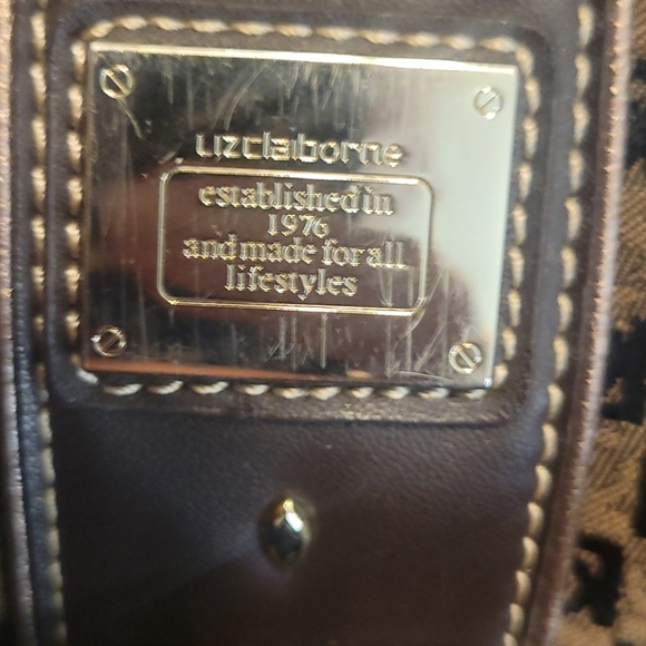 💥💥💥Limited time flash offer!!!💥💥💥Small, round, brown purse. - Picture 4 of 8